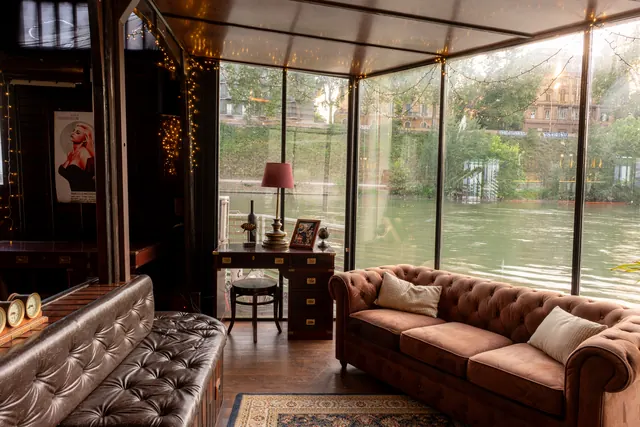 Private lounge overlooking the Tiber for corporate events