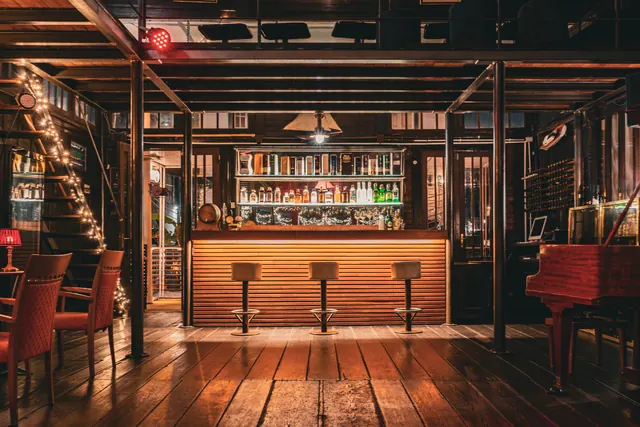 Wooden cocktail bar for corporate events in Rome